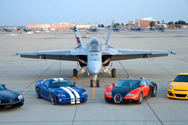 Hennessey Venom Viper vs. Bugatti Veyron