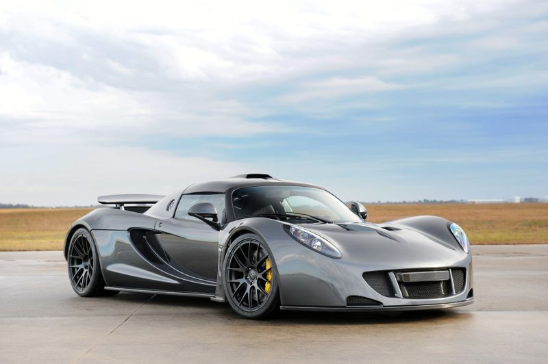 World Record: 0 – 300 km/h in 13.63 sec | Hennessey Venom GT