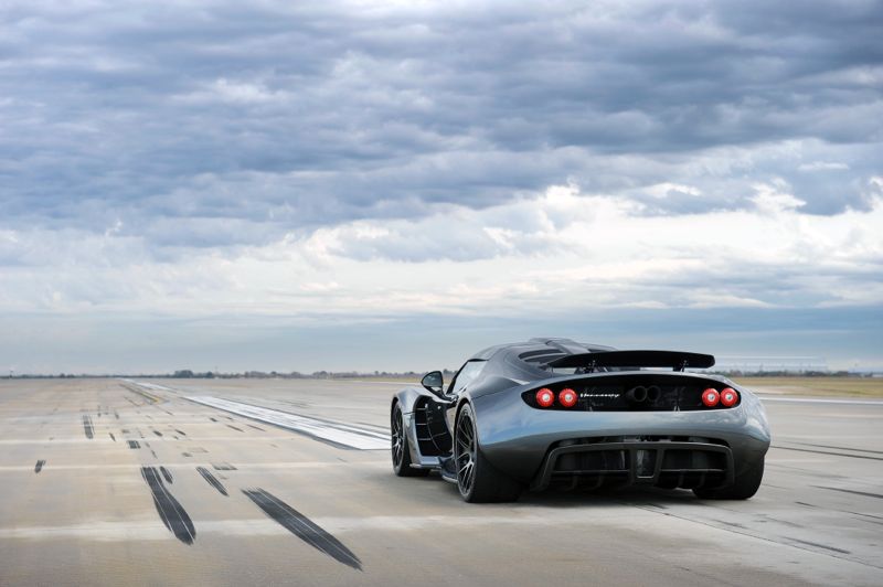 World’s Fastest Production Car from 0 – 300 km/h